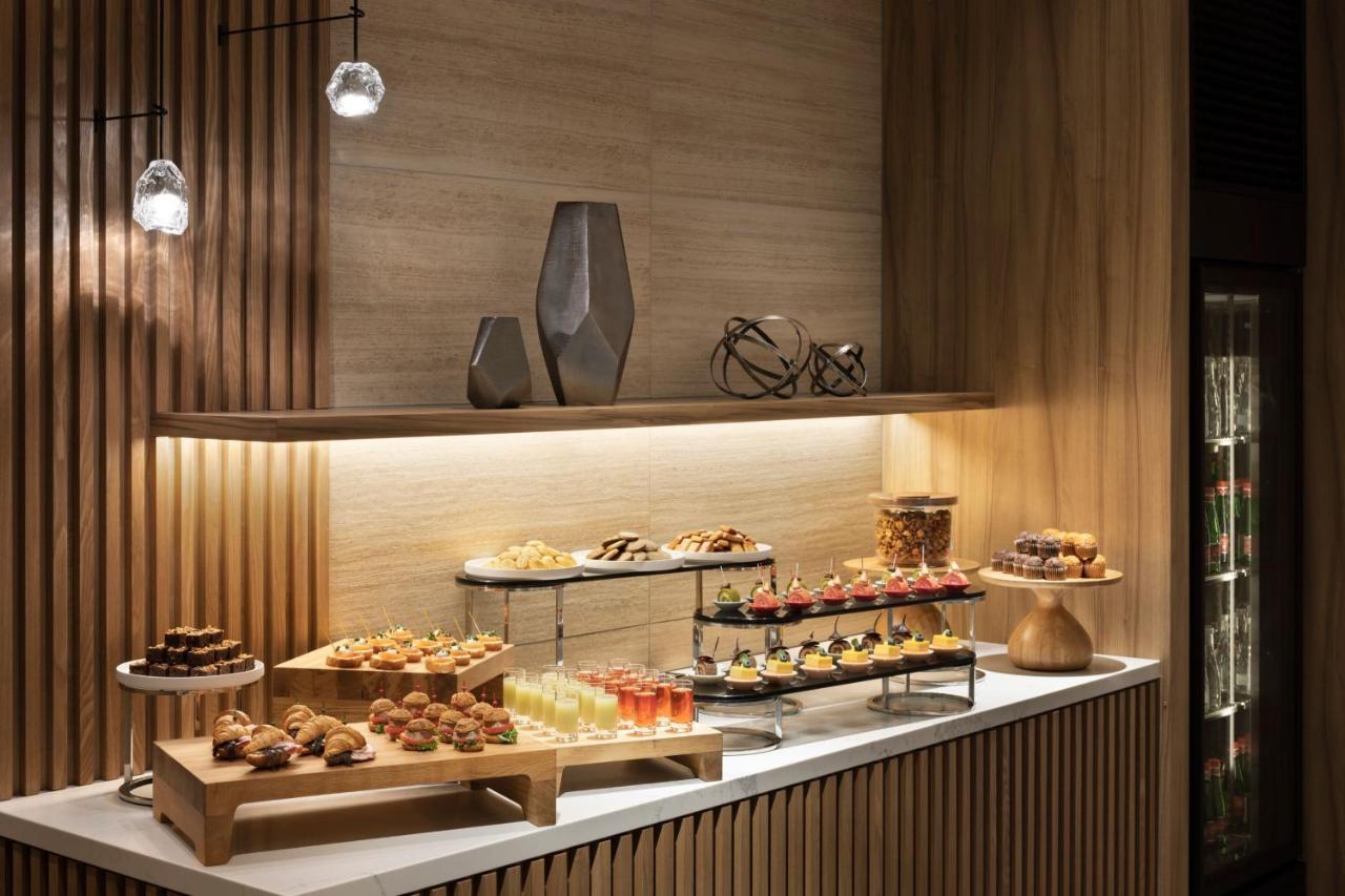 Courtyard By Marriott Nagoya Hotel Buitenkant foto